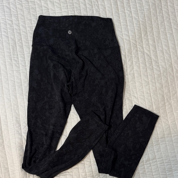 Lululemon Black Align Leggings size 6 - Picture 1 of 4